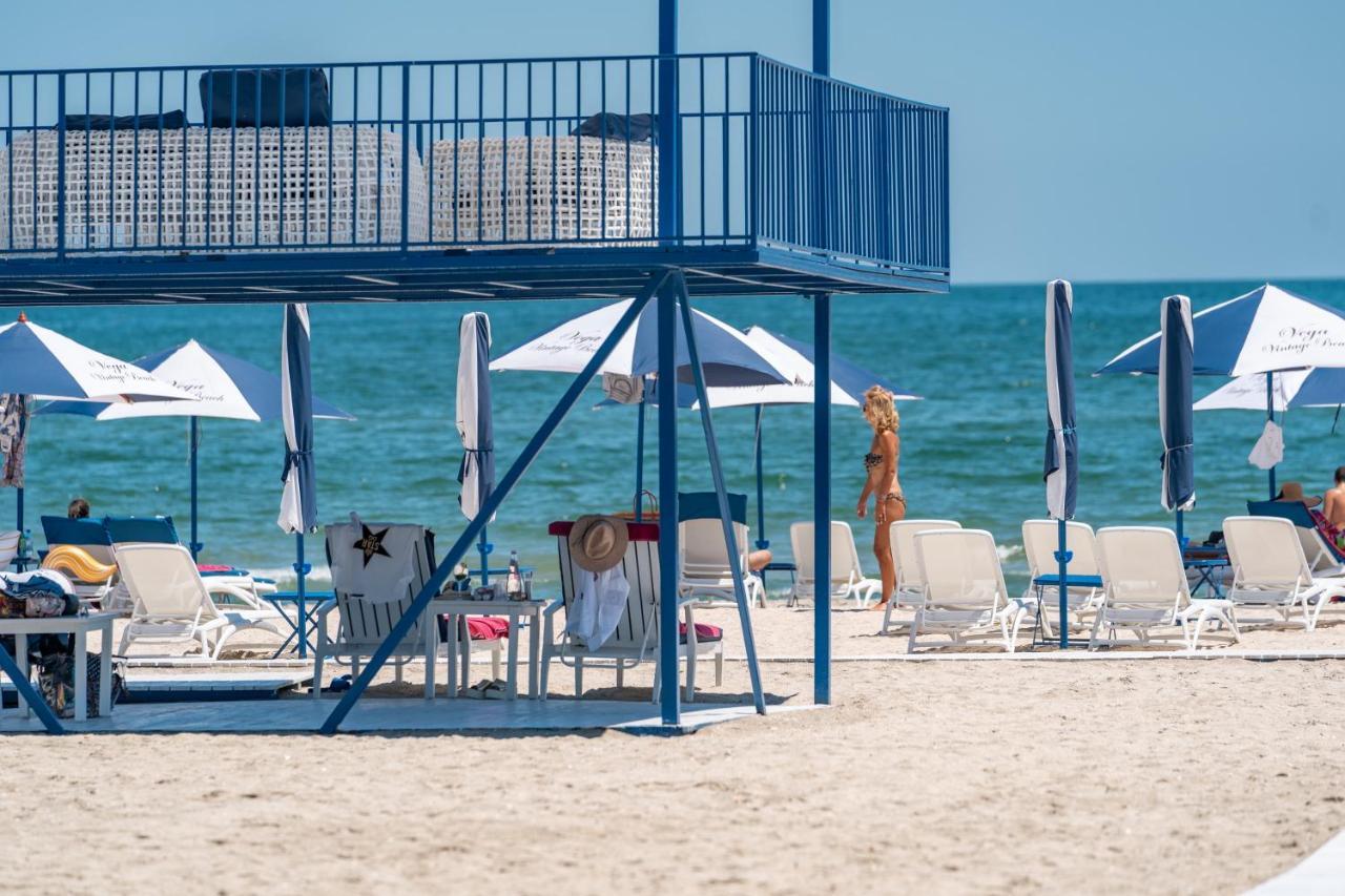 Moonlight Mamaia Apartments Exterior photo