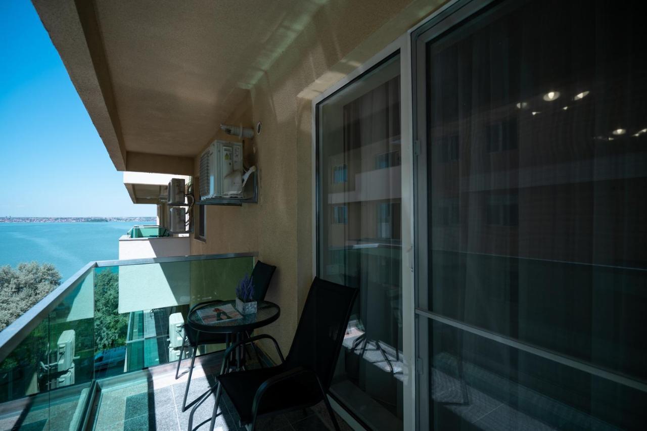 Moonlight Mamaia Apartments Exterior photo